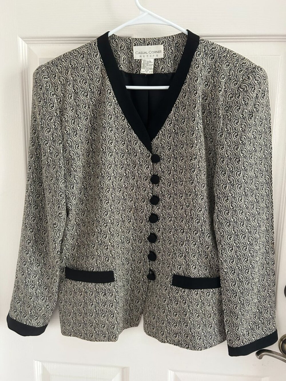 Casual Corner 12 P Black and Tan Blazer with Black Accents; Like New